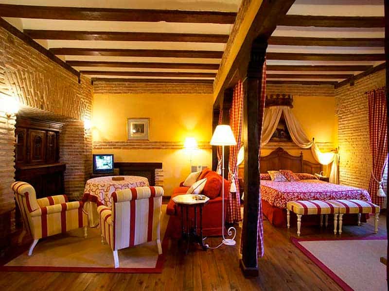 Hotel Monasterio San Zoilo bedroom view Luxury hotel and restaurants on the Camino